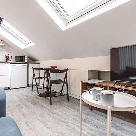 Le Coquet Logement Climatise Face A La Cathedrale - 3G Reims Exterior foto